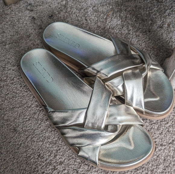Anthropologie Gold Sandals - Picture 6 of 6